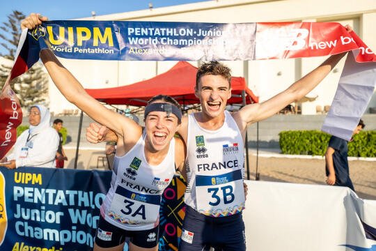 Mondiaux Juniors à Alexandrie : Louison Cazaly et Diego Lavillat Champions du Monde de Relais Mixte